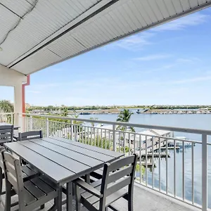 St Croix - Downtown 4x4 Waterfront Penthouse Pool Dock Pet Key West